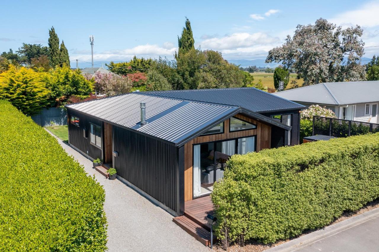 Black Barn Modern: Luxe Martinborough Escape Buitenkant foto