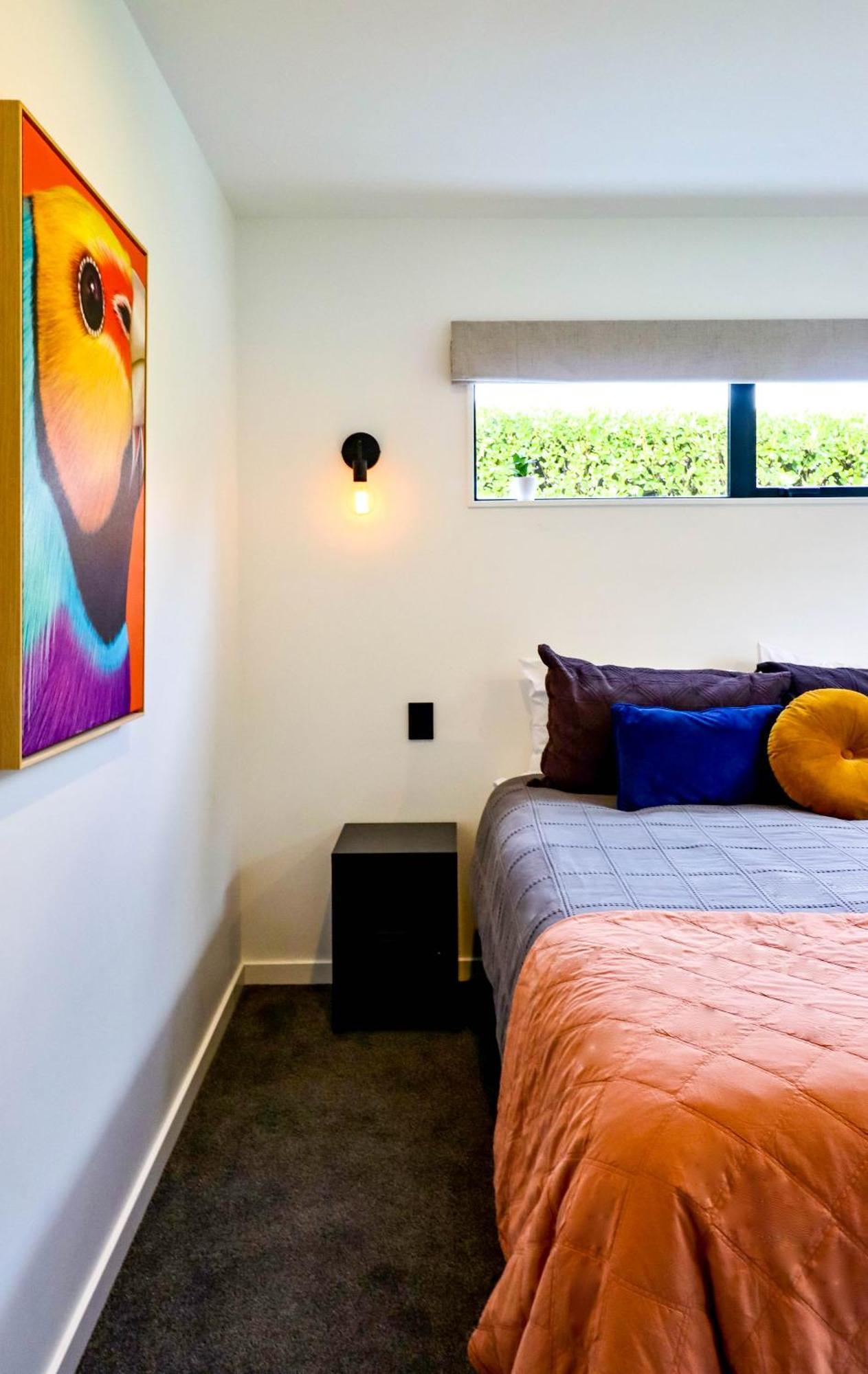 Black Barn Modern: Luxe Martinborough Escape Buitenkant foto