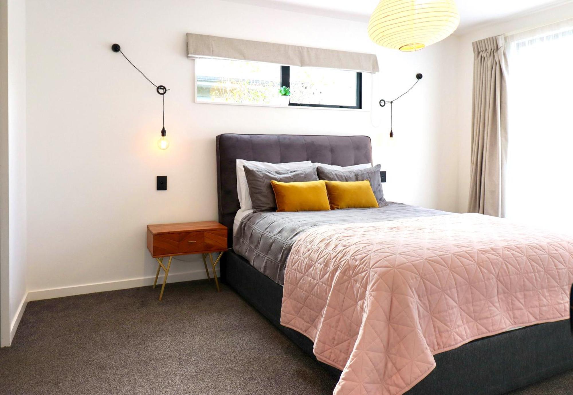 Black Barn Modern: Luxe Martinborough Escape Buitenkant foto